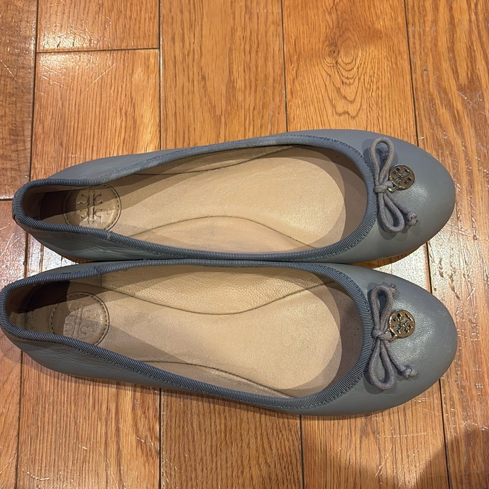 Tory Burch lamb skin Grey flats